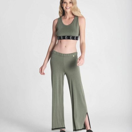 PANTALÓN CON CONTORNOS VERDE